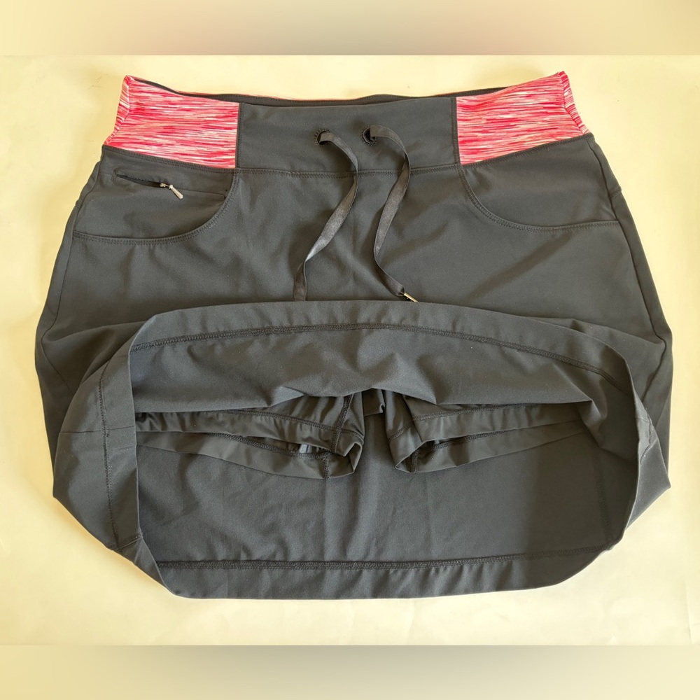 Tuff Athletics Skort - Woman’s Black Skort, with Drawstring Waist. Size Medium